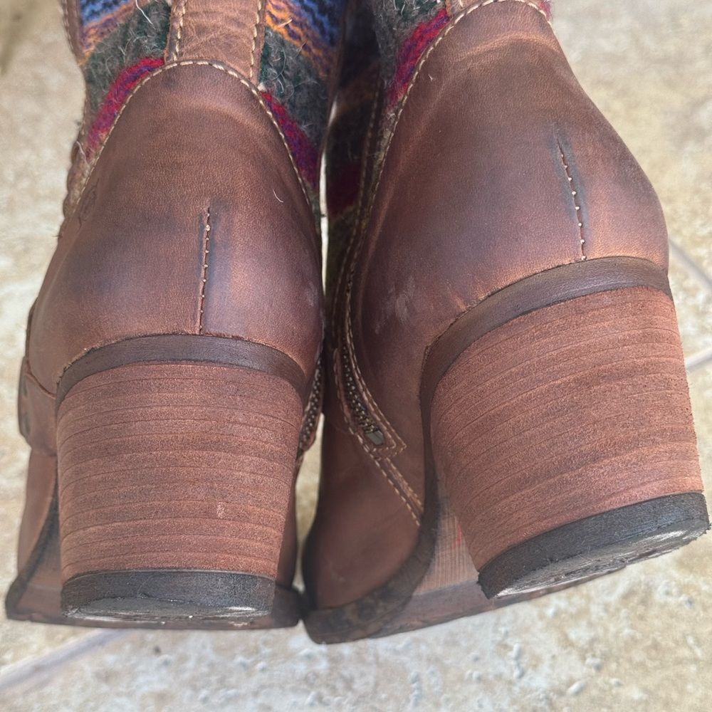 Börn Brown Leather Southwest Fabric Aztec lo boot 
Size zip sz 11 - Picture 7 of 9